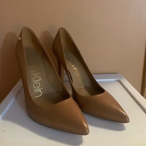 Calvin Klein nude heels SIZE 7.5
